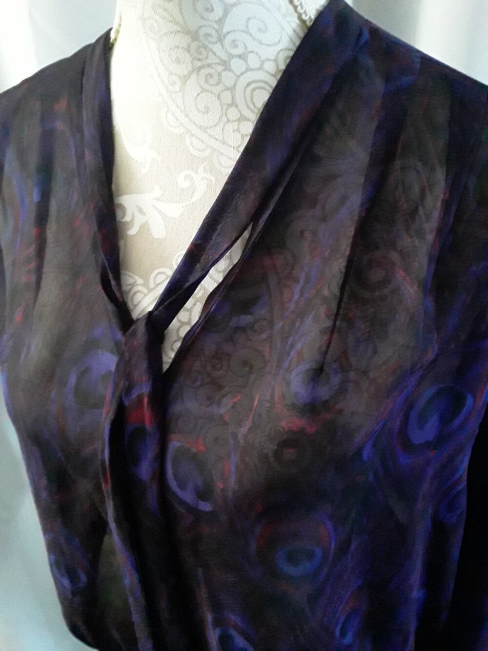 Micheal Michael Kors beautiful purple sheer peacock tie neck top size L